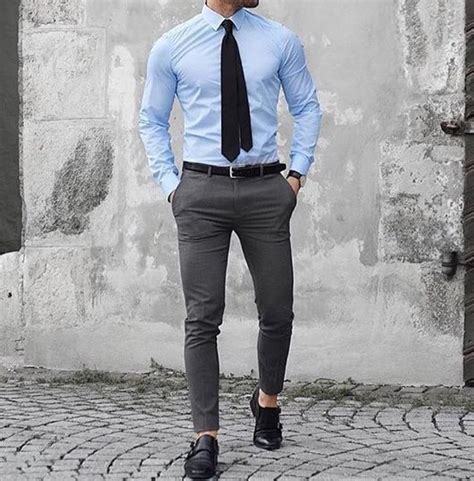 outfit pantalon gris hombre